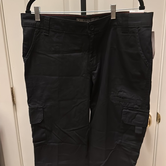 DICKIES Women's Relaxed Fit Straight Leg Cargo Pants - Picture 8 of 16